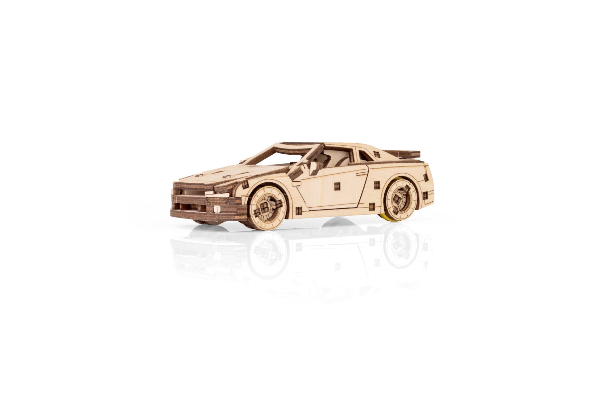 Supercar – eco-wood-art