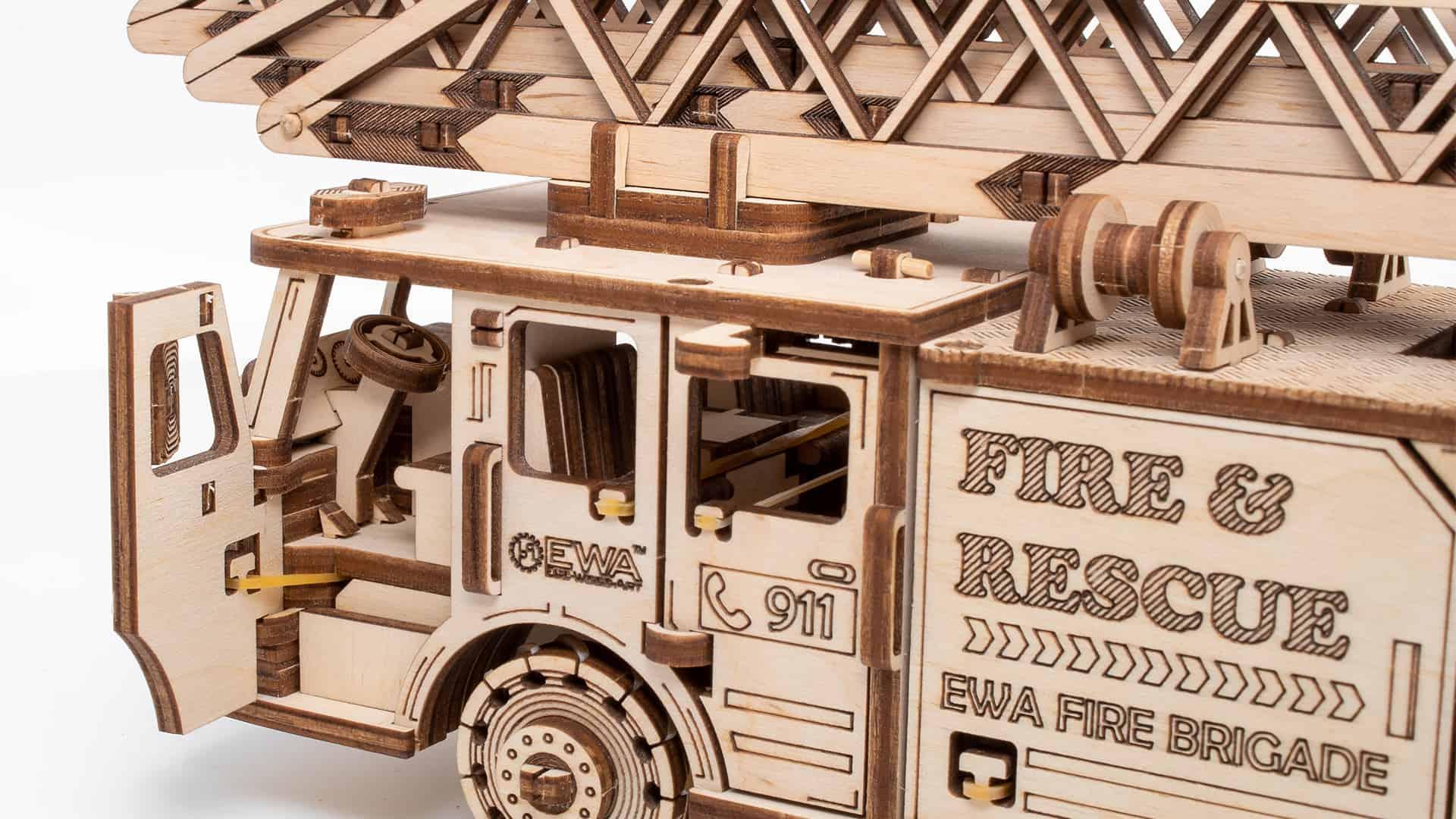 Firetruck - eco-wood-art