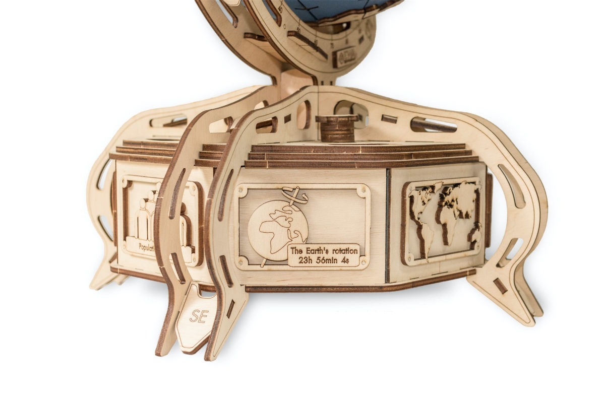 THE GLOBE blue – eco-wood-art